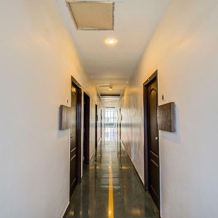Sivamurugan Hotels Кумбаконам Экстерьер фото